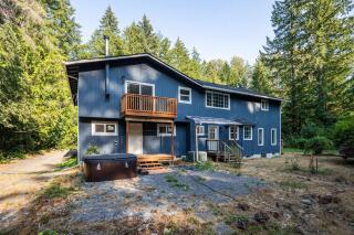 Updated Large River Front Home With Hot Tub - McKenzie Bridge - 4