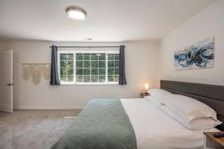 Updated Large River Front Home With Hot Tub - McKenzie Bridge - 6