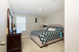 GoldStar Luxury Home - Ruskin - 8