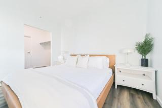 City View 2 King Suites Floor-to-Ceiling Views - Calgary - 5