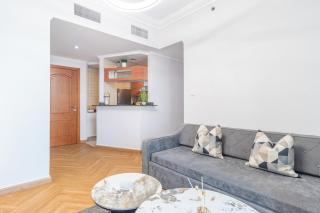 Luxury 1 BHK in Dubai Marina By dPie Man 1710 - 1