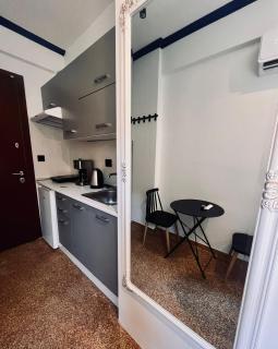 Family Ermou Suite by Zeus Suites - 2