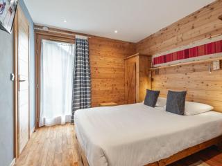 Chalet Authentique Près du Village, 5 Chambres, Balnéo - FR-1-808-2 - Le Monêtier-les-Bains - 1