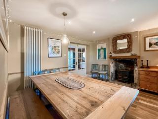 Mews Cottage - 4