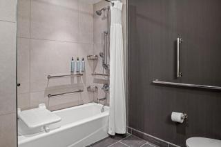 Courtyard by Marriott Modesto North - 9