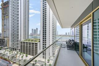 Luxe 2Br Beachfront Apartment with Sea and Palm Views - 2