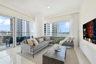 Golden Stays - Luxury Emaar Beachfront 2BR I Sea & Palm Views - 0
