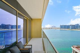 Luxe 2Br Beachfront Apartment with Sea and Palm Views - 0