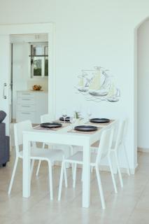 Citrus & Sun Central 2BR Apt with Private Garden - Paphos - 1
