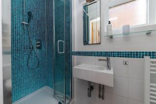 Free parking - 6 Bedroom Home - Colchester - 7