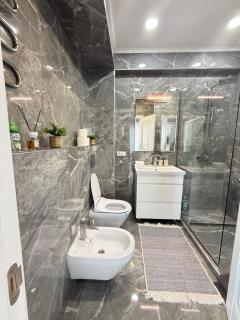 RentNow Large and Cozy Apartment in the Center, Parking - Chişinău - 7