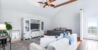 Guesthouse with Hot Tub Pool & Game Room on 5 Scenic Acres - Manor - 2