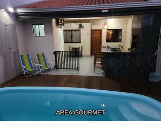 Casa com Piscina - Londrina - 2