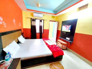 Hotel New Samrat Palace Near Marine Drive Road Spacious and Fully Air Conditioned Rooms with With Attached Balcony - Puri - 5