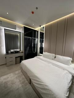 شقه فندقيه في الملقا b1-2 - Riad - 3