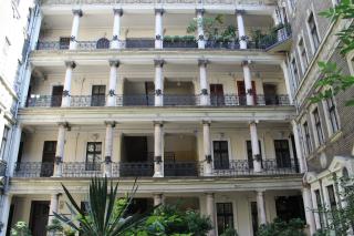 Omega Guesthouse Budapest - Budapest - 0