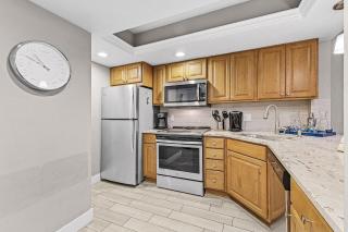 Park Shore Resort Top Floor 2 Bed 2 Bath Sleeps 6 - Naples - 4