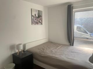 Stunning double room near the city center - Moffat - 4