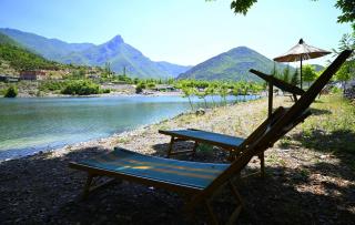 Kulla e Vjeter (Bar Restaurant, Guesthouse, Parking and Camping) - Koman - 4