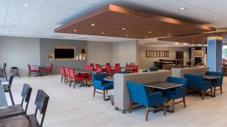 Holiday Inn Express & Suites - Tampa East - Ybor City by IHG - Tampa - 4