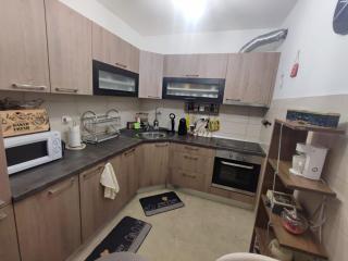 Yellow Corner Lux apartment, Lukavica, I Sarajevo near Airport - free parking - Donje Mladice - 8