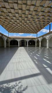 Retreat with Huge facilities - Kalbā - 3