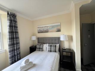 Royal Hotel - Dingwall - 0