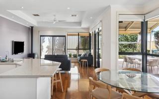 Chiton Rocks Court - Mini Oasis by the Sea - Hayborough - 5