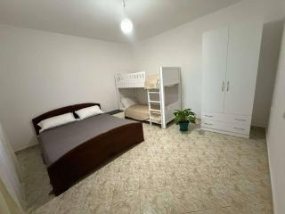 Guest House Tirana - - 4