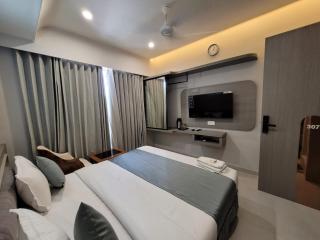 Hotel Golden Tower At Delhi Airport - Jāmb - 7