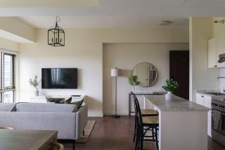 Elegant and Modern 2 BR Home Golf Skyline View - Manila - 9