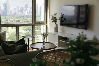 Elegant and Modern 2 BR Home Golf Skyline View - Manila - 7
