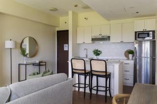 Elegant and Modern 2 BR Home Golf Skyline View - Manila - 6
