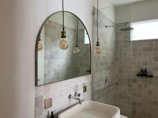 Cozy 1BR Wood Furnished Apt in Nelayan Reef - 1