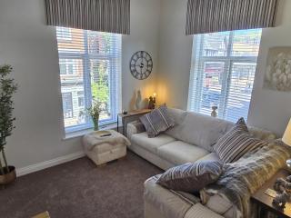 No 2 Emporium Apartments - Prestatyn - 8