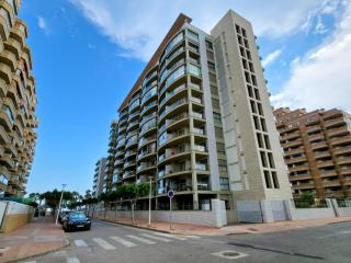 Elegante Apartamento con Terraza, Piscina, Garaje, Playa - 0
