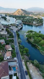 Private Luxury Villa, River View - Shkodër - 9