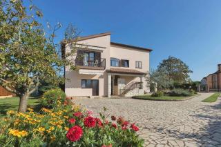 Apartments in Valbandon - Istrien 54175 - Valbandon - 1