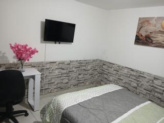 Room 101, easy, close to the airport - Bogotá - 3