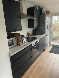 Room in City near Hospital - Cardiff - 4