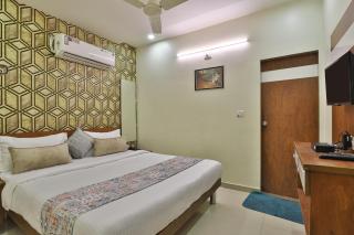 Hotel Golden Tower At Delhi Airport - Jāmb - 3
