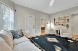 Longmont 2BD Comfort | Outdoor dining + Parking - 1