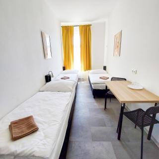 Practical room near the main station H3 - 4