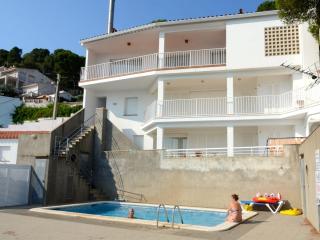 Apartment in Estartit with Beachfront Views - L'Estartit - 0