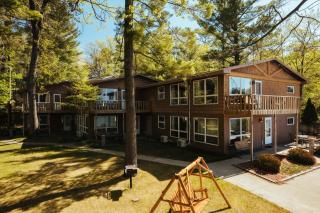 Lakefront Resort Retreat-Pontoon & SUP Rentals - 6