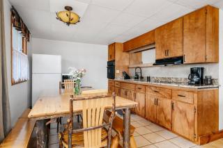 Lakefront Resort Retreat-Pontoon & SUP Rentals - Traverse City - 2