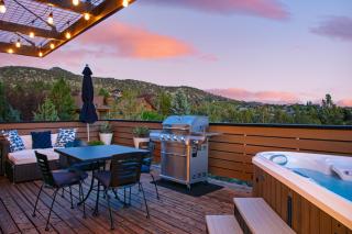 Hat Rock Loop by AvantStay Secluded Powell Butte Escape w Hot Tub Views - Powell Butte - 9