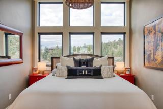 Hat Rock Loop by AvantStay Secluded Powell Butte Escape w Hot Tub Views - Powell Butte - 7