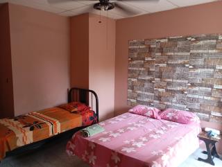 Hostal M&M - Los Algarrobos - 5