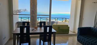Sea view apartment 10 , in city center front of the sea F 10 - 4